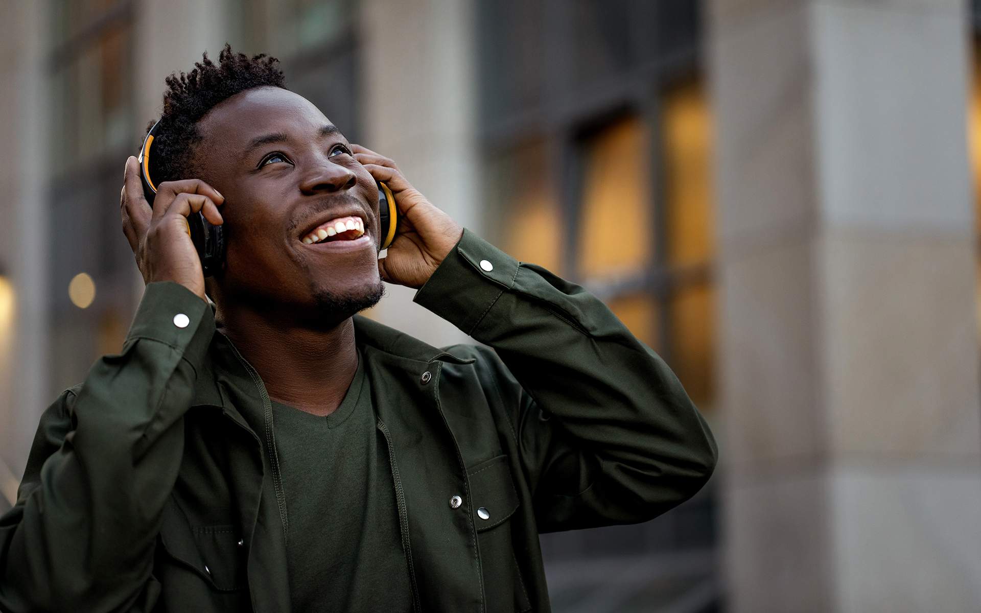 3 Guided Meditations to Open Up to Happiness